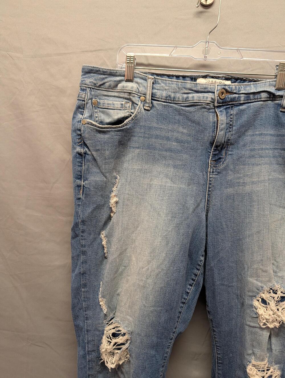 Torrid Jeans Womens 22R Plus Size Blue Distressed Ripped Light Wash Denim - Picture 3 of 16